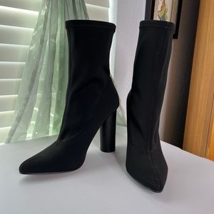 Cape Robbin Paw 1 Round Heel Nylon Upper Bootie Sz 8.5 NWOT